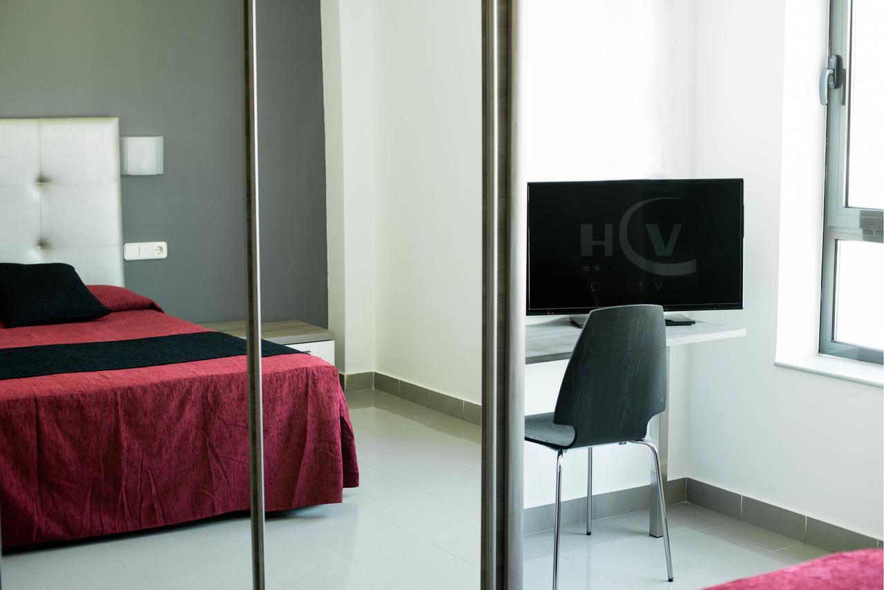 Hotel Cim Valles Санта Перпетуа де Могуда Екстериор снимка